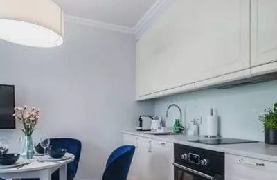 Langzeitmiete 36m² Wohnung mit Balkon in Wola, Warschau, Polen