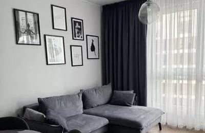 Location longue durée appartement 2 pièces 41 m² avec balcon, rue Domaniewska, Mokotów, Varsovie, Pologne