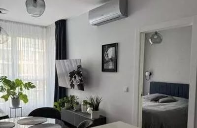 Location longue durée appartement 2 pièces 41 m² avec balcon, rue Domaniewska, Mokotów, Varsovie, Pologne