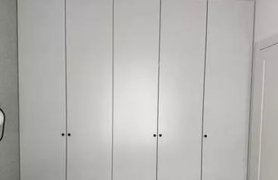 Location longue durée appartement 2 pièces 41 m² avec balcon, rue Domaniewska, Mokotów, Varsovie, Pologne