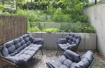 Location longue durée appartement 2 pièces de 64 m² avec terrasse, quartier Mokotów, Varsovie, Pologne
