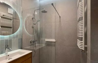 Долгосрочная аренда 2-комнатной квартиры 42 м² в районе Wola, Варшава, Польша