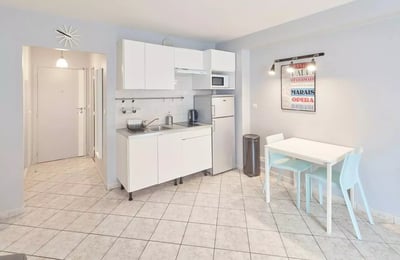 Long-term rental 32 m² studio in the 15th district of Paris, France