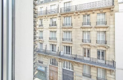 Long-term rental 32 m² studio in the 15th district of Paris, France