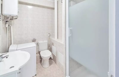 Long-term rental 32 m² studio in the 15th district of Paris, France