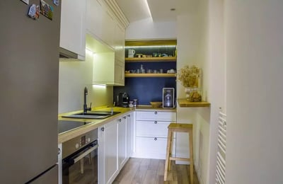 Long-term rental of a 3-room apartment, 85 m² in Belgrade, Serbia