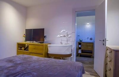Long-term rental of a 3-room apartment, 85 m² in Belgrade, Serbia