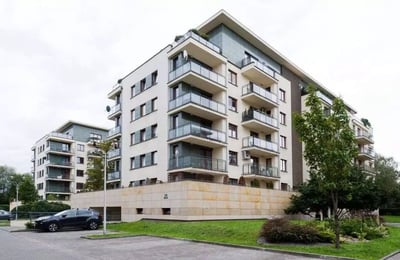 Долгосрочная аренда 2-комнатной квартиры 62 м² в Кракове, Польша