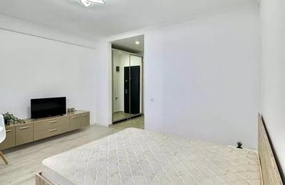 Langzeitmiete einer 1-Zimmer-Wohnung mit Balkon in einem Neubau, Bukarest, Rumänien