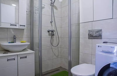 Long-term rental of a 2-room apartment, 40 m² in Belgrade, Serbia