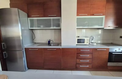 Alquiler a largo plazo de piso de 3 habitaciones, 133 m² en Belgrado, Serbia