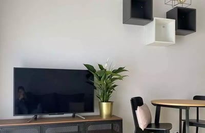 Langfristige Vermietung einer 30 m² großen 2-Zimmer-Wohnung in Krakau, Polen