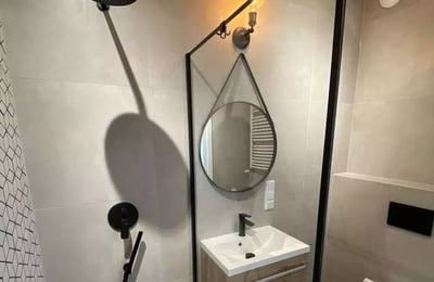 Langfristige Vermietung einer 30 m² großen 2-Zimmer-Wohnung in Krakau, Polen