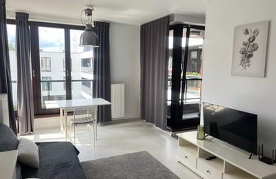Langzeitmiete einer 46 m² großen Zwei-Zimmer-Wohnung mit Balkon im Warschauer Stadtteil Białołęka
