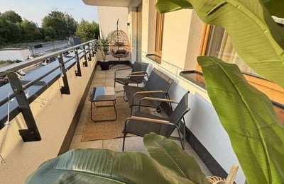 Langzeitmiete einer 55 m² großen Dreizimmerwohnung im Stadtteil Włochy, Warschau, Polen