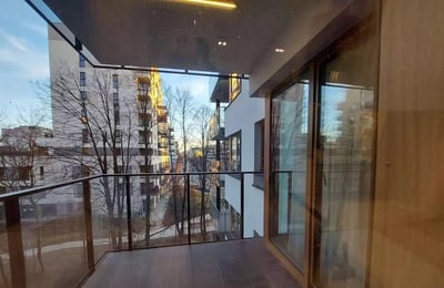 Langzeitmiete einer 55 m² großen Zweizimmerwohnung im Stadtteil Mokotów, Warschau, Polen