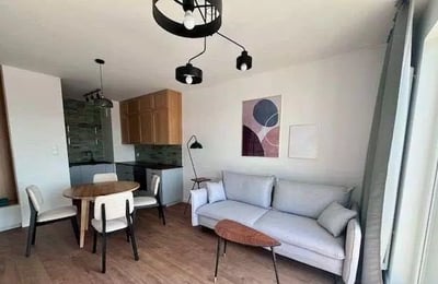Location longue durée d’un appartement de 42 m² avec deux pièces dans le quartier Ursus, Varsovie, Pologne
