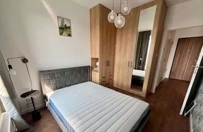 Location longue durée d’un appartement de 42 m² avec deux pièces dans le quartier Ursus, Varsovie, Pologne