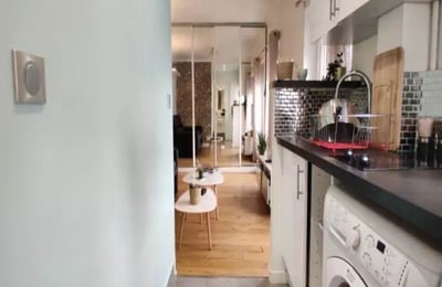 Long-term rent studio 21 m² walk-up in Paris, France