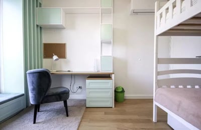 Alquiler a largo plazo de un piso de 4 habitaciones y 94m² en Cracovia, Polonia