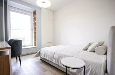 Alquiler a largo plazo de un piso de 4 habitaciones y 94m² en Cracovia, Polonia