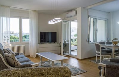 Long-term rental of a 2-room apartment 64m² in New Belgrade district, Belgrade, Serbia