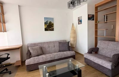 Alquiler a largo plazo de un piso de 2 habitaciones y 42m² en Nuevo Belgrado cerca del centro, Belgrado, Serbia