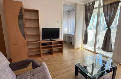 Alquiler a largo plazo de un piso de 2 habitaciones y 42m² en Nuevo Belgrado cerca del centro, Belgrado, Serbia