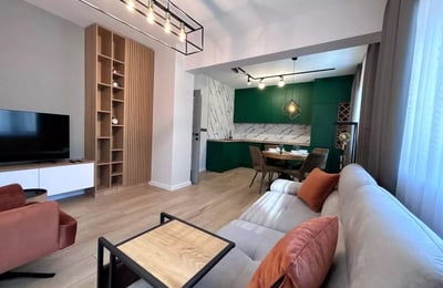 Langfristige Vermietung einer 3-Zimmer-Wohnung mit 96 m² im Zentrum von Varna, Bulgarien