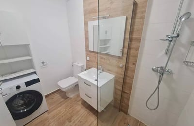 Долгосрочная аренда 2-комнатной квартиры 45 м² в Брашове, Румыния