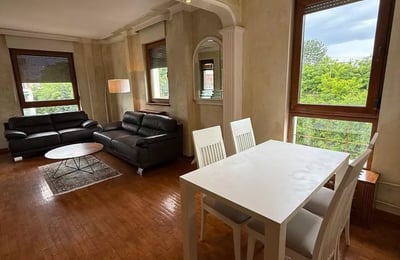 Location longue durée d’un appartement de 3 pièces 75m² dans le quartier Čukarica, Belgrade, Serbie