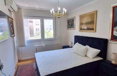 Alquiler a largo plazo de un piso de 3 habitaciones 75m² cerca del centro, Belgrado, Serbia