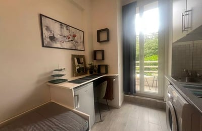 Long-term rental of 10 m² studio, 16th arrondissement, Paris, France