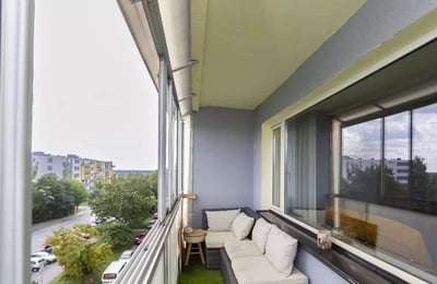 Langfristige Vermietung 2-Zimmer-Wohnung 48 m², Stadtteil Psie Pole, Breslau, Polen