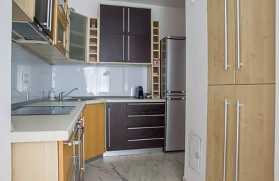 Long-term rental of 4-room apartment 92 m² in Belgrade, Serbia