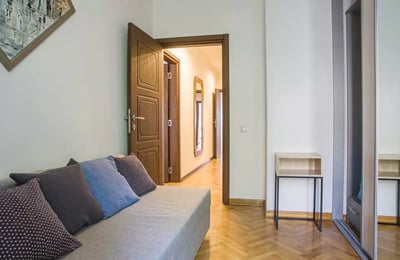 Long-term rental of 4-room apartment 92 m² in Belgrade, Serbia