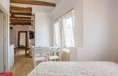 Langzeitmiete eines Studios 38 m² im Stadtzentrum, Belgrad, Serbien