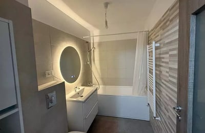 Долгосрочная аренда 2-комн. квартиры в районе Tractorul — Coresi, Брашов, Румыния