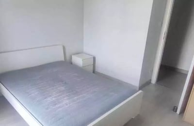 Location longue durée appartement 3 pièces avec balcon, quartier Fabryczna, Wrocław, Pologne