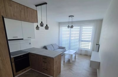 Langzeitmiete: 3-Zimmer-Wohnung mit 51 m² in Czyżyny, Krakau, Polen