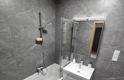Langzeitmiete: 3-Zimmer-Wohnung mit 51 m² in Czyżyny, Krakau, Polen