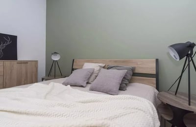 Alquiler a largo plazo: departamento de 2 habitaciones de 55 m² en Stare Miasto, Cracovia, Polonia