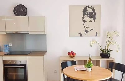 Langzeitmiete 2-Zimmer-Wohnung 52 m²,  Breslau, Polen
