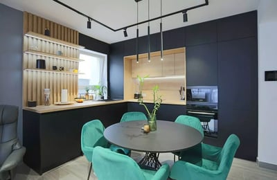 Long-term rental 3-room apartment 73 m², Tractorul district, Brașov, Romania