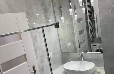 Langzeitmiete 2-Zimmer-Wohnung 33 m², Promenady Wrocławskie, Breslau, Polen