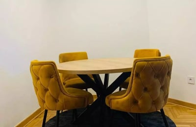 Alquiler a largo plazo piso de 3 habitaciones 85 m² en el distrito de Nuevo Belgrado, Belgrado, Serbia