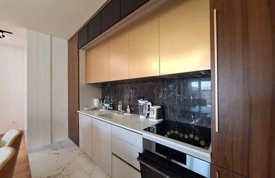 Long-term rental 4-room apartment 105 m² in New Belgrade district, Belgrade, Serbia
