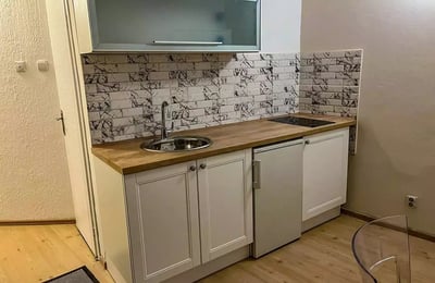Long-term rental studio apartment 20 m² in Central district, Belgrade, Serbia