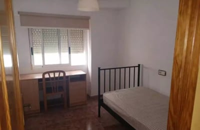 Long-term rental 3-bedroom apartment, 135 m², Alicante, Spain