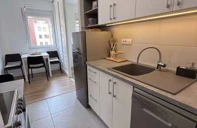 Location longue durée appartement 2 pièces, 50 m², quartier Novi Beograd, Belgrade, Serbie